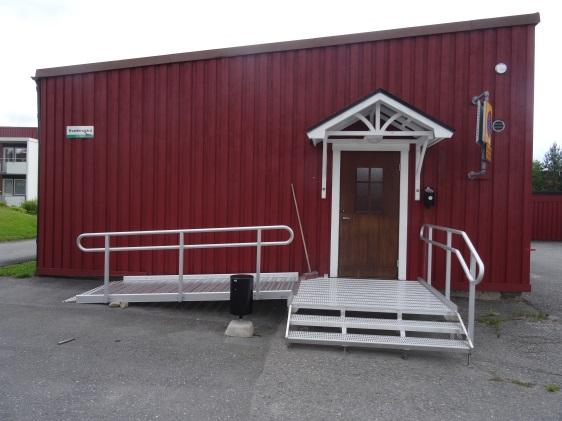 Gemenskapslokaler En gemenskapslokal eller samlingslokal som exempelvis en kvartersgård, bör vara tillgänglig för alla boende.