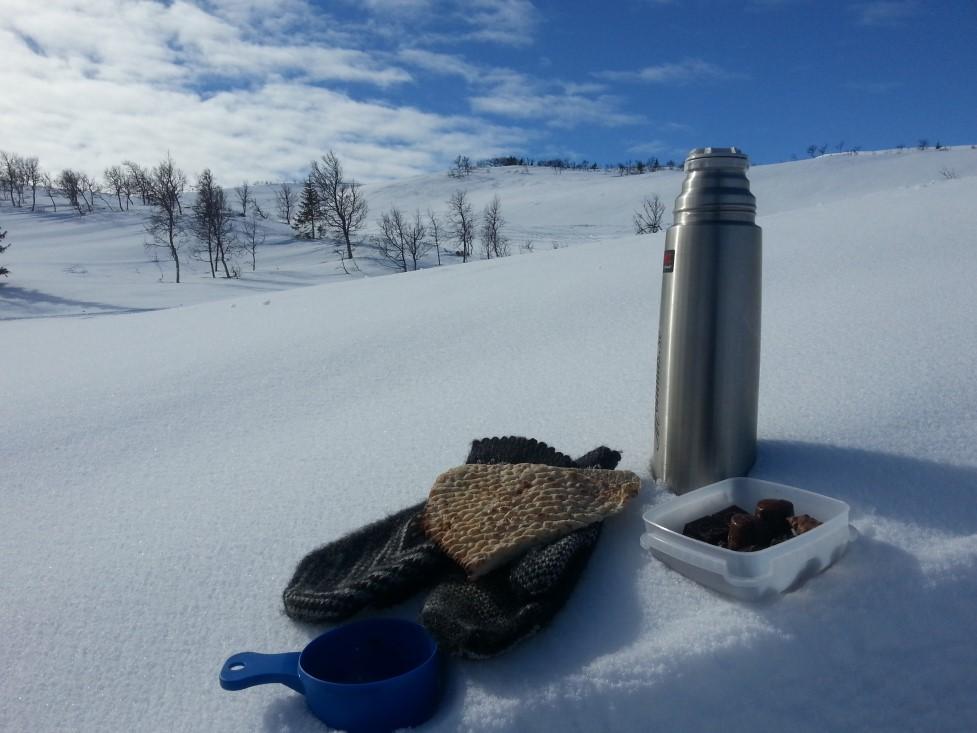 00 PÅSKAFTON 10.00 14.00 ÖVRIGA HELGDAGAR STÄNGT Butiken vid fjällets kant!