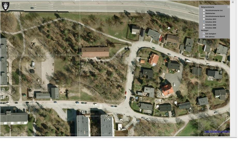 På andra sidan området går ett regionalt cykelstråk parallellt med Magelungsvägen som medför trafikbuller.