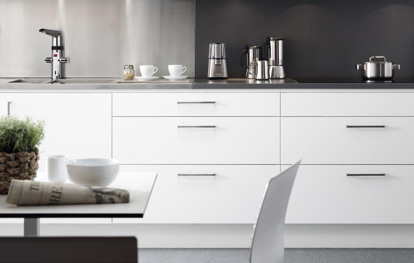 personlig prägel på rummet. I din köksbutik kan du provdra och titta på alla våra beslag.