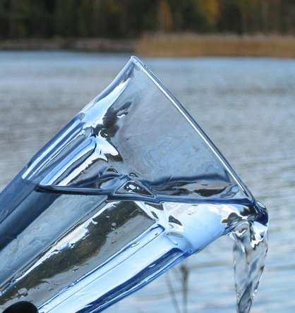 Vattenförsörjningen för Älvsbyns samhälle sker från två grundvattenbrunnar vid Selholmen.