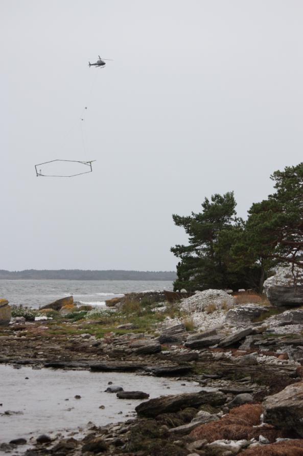 Grundvattenundersökningar med helikopterburen geofysik Mattias Gustafsson, SGU Vad är SkyTEM?