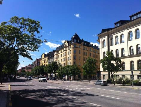 Till vänster: Kvarteret Snöklockan 4. Burspråk och rundade smidesbalkonger. Till höger: Karlbergsvägen från öster.