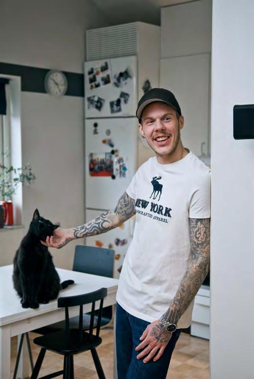 INNEHÅLL VD har ordet 03 1 VERKSAMHETEN 04 Vision, värden och affärsmodell 06 Målen 07 Omvärld 08 Region, stad och stadsel 08 Att bo 11 Våra strategiska val 13 Attraktivitet i hela stadsdelen 13 En