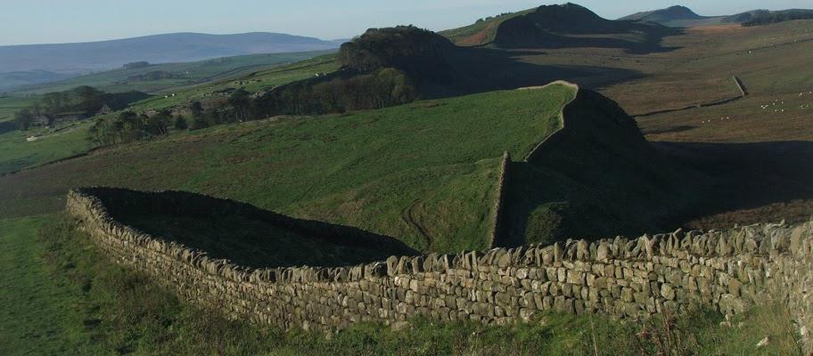 Hadrian s Wall Path, Corbridge Carlisle, 6 nätter 1(7) Vandra i England Hadrian s Wall Path, 6 nätter Corbridge Carlisle, 5 vandringsdagar Hadrian s Wall Path följer Hadrianusmuren, som kejsare