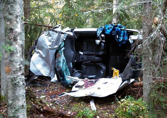 fast i bilen i två dygn