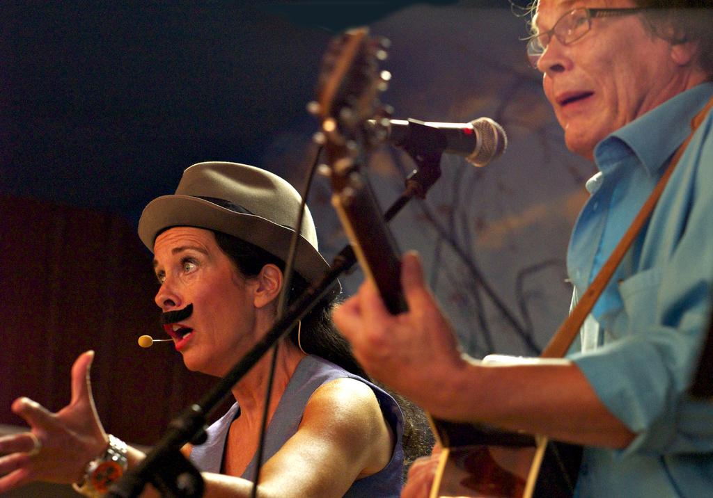 Skogås/Trångsund Sagor på ryska 27 april, kl 16.00, Skogås bibliotek Dockteater med rötter i ryska folksagor. Med ABVGDejka - Lördagsskola. Programmet är på ryska. Från 3 år.