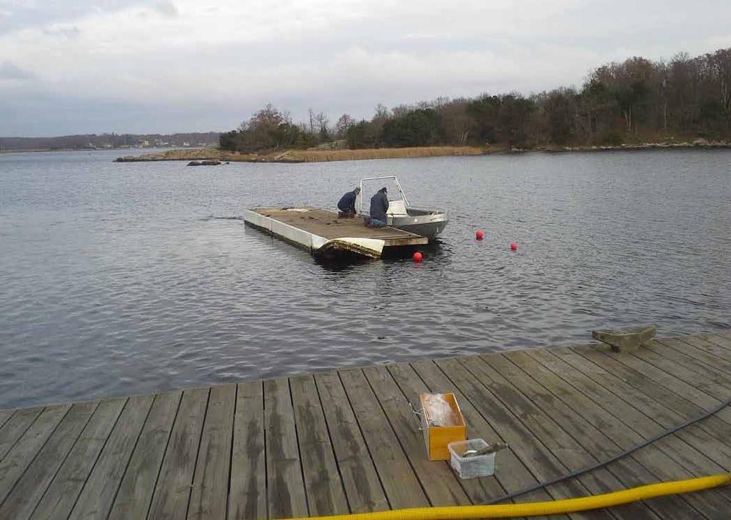 Bogsering Hamnens vinterarbeten 2014-2015 Text och Foto Inge Johansson Nu är det snart dags att börja med båtarna efter en ovanligt snäll vinter.