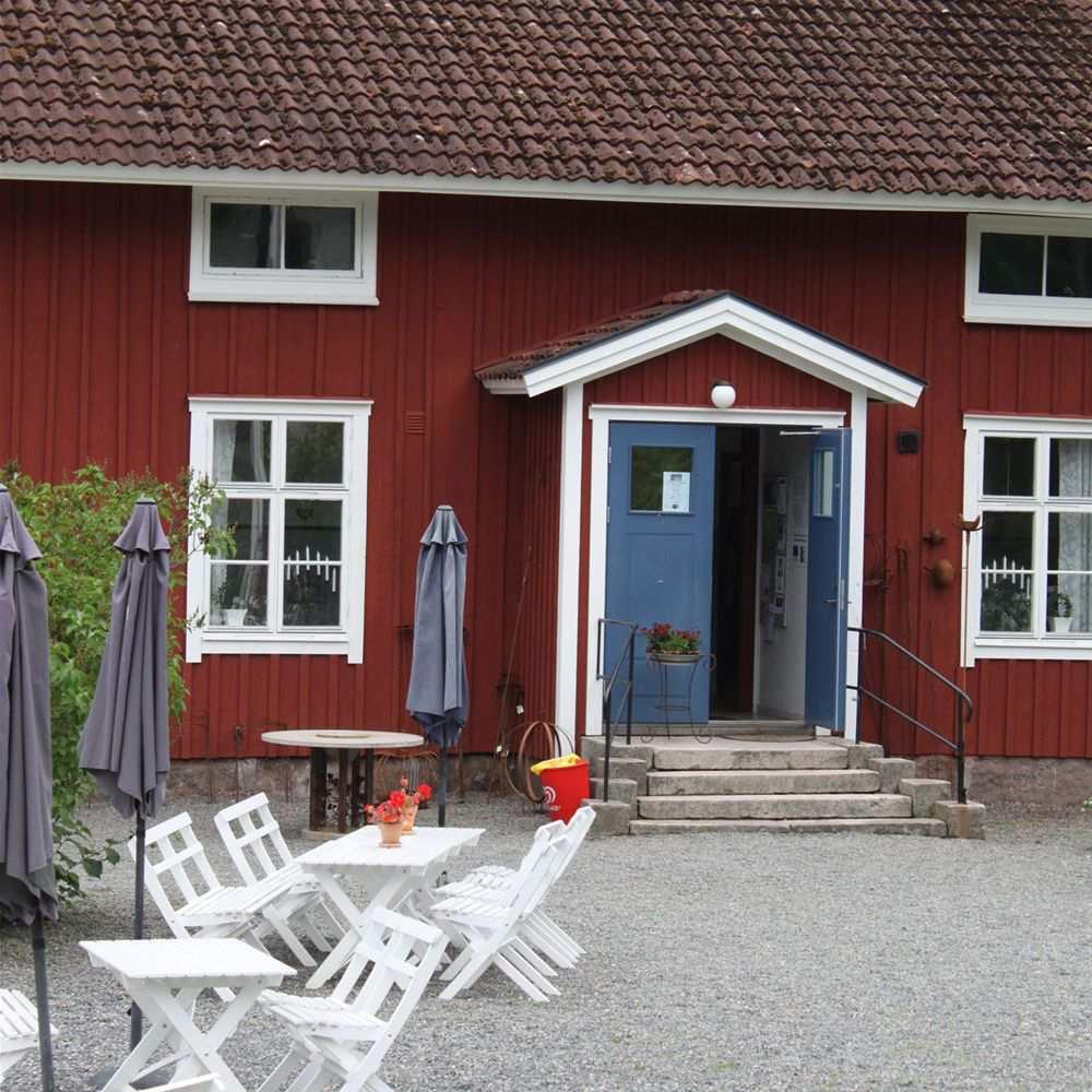 Därefter går färden mot Skeen med ett stopp till på eftermiddagen om vädret tillåter.
