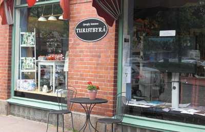 KULTUR- OCH FRITIDSTIPS Sagomuseet Besök Sagomuseet i sommar. Sagomuseet är öppet tisdagar till söndagar mellan klockan 12-16. Telefon till Berättarnätet 0372-14855.
