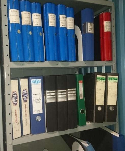 Alla nya delar som installerades 2011 finns väl dokumenterade. Allt finns också i digitalt format. Till vänster visas en del av dokumentationen för den elektriska utrustningen.