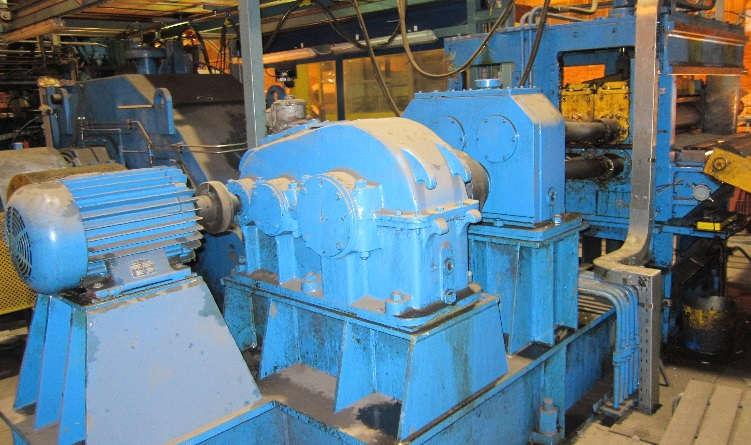 Riktmaskinen har också två hydraulisk ansättbara bromsplattor.