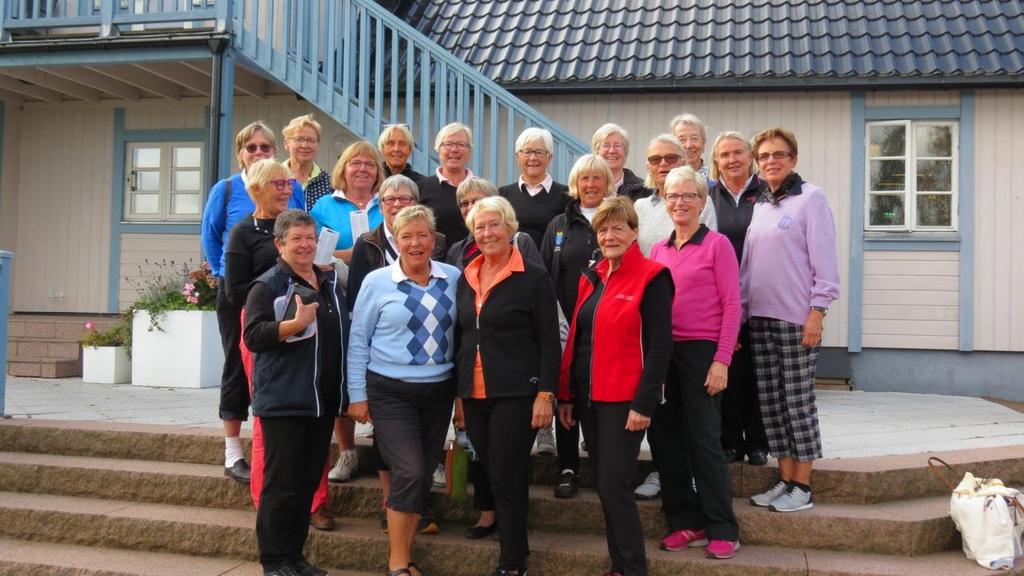 Torsdagen den 18 augusti var det dags för scramble med herrarna, som även ordnade spelet. Kanonstart på Kungsbanan med gemensam måltid efteråt. Alltid lika uppskattat.