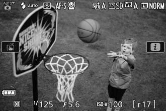 Spela in filmer Filmer kan spelas in i livevisningsläge. 1 Vrid på omkopplaren för livevisning. Vyn genom objektivet visas i monitorn. D 0-ikonen En 0-ikon indikerar att filmer inte kan spelas in.