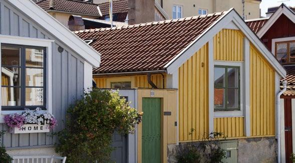 Cykla ner till havet för ett dopp i det blå. Gå en runda på 18-hålsbanan och unna dig en god måltid i den nya golfrestaurangen.