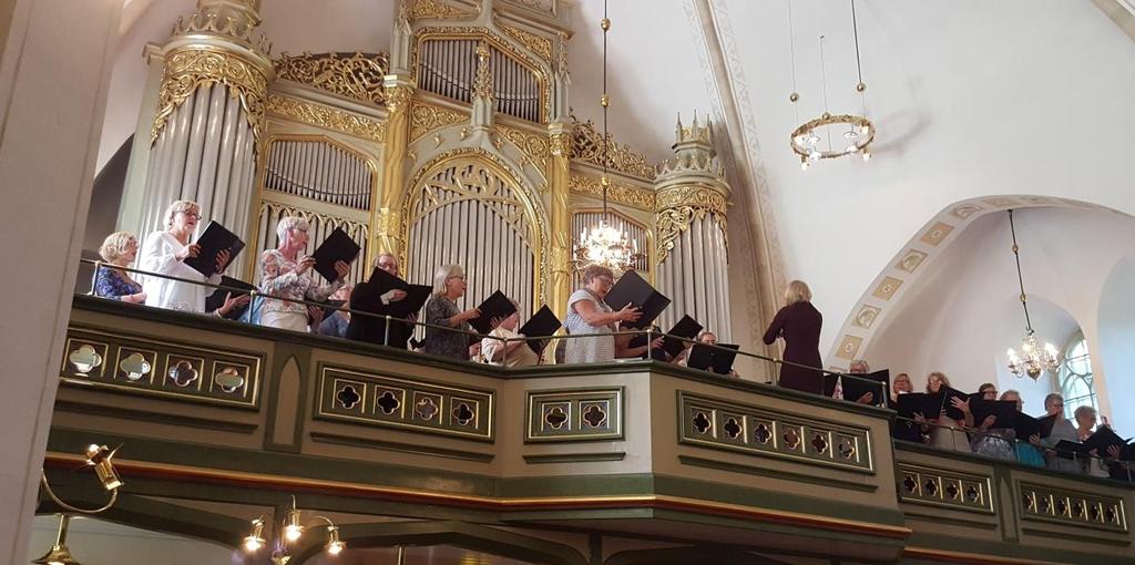 Musikverksamheten Innehåll Genom en bred musikverksamhet vill vi verka för att lovsången stärks, gudstjänsten berikas och att budskapet förmedlas med ett annat språk än genom det talade ordet.