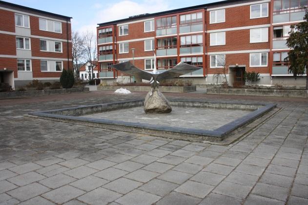 Anläggningskostnaden för objektet, om detta placeras i en befintlig plattyta, hade uppgått till 23450 kr (se bilaga 3 för detaljerad beräkning).