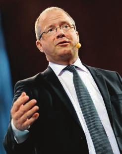 Ersättning till koncernledningen Årsstämman i AB Volvo beslutar varje år om riktlinjer för ersättning till koncernledningen, efter förslag från styrelsen.