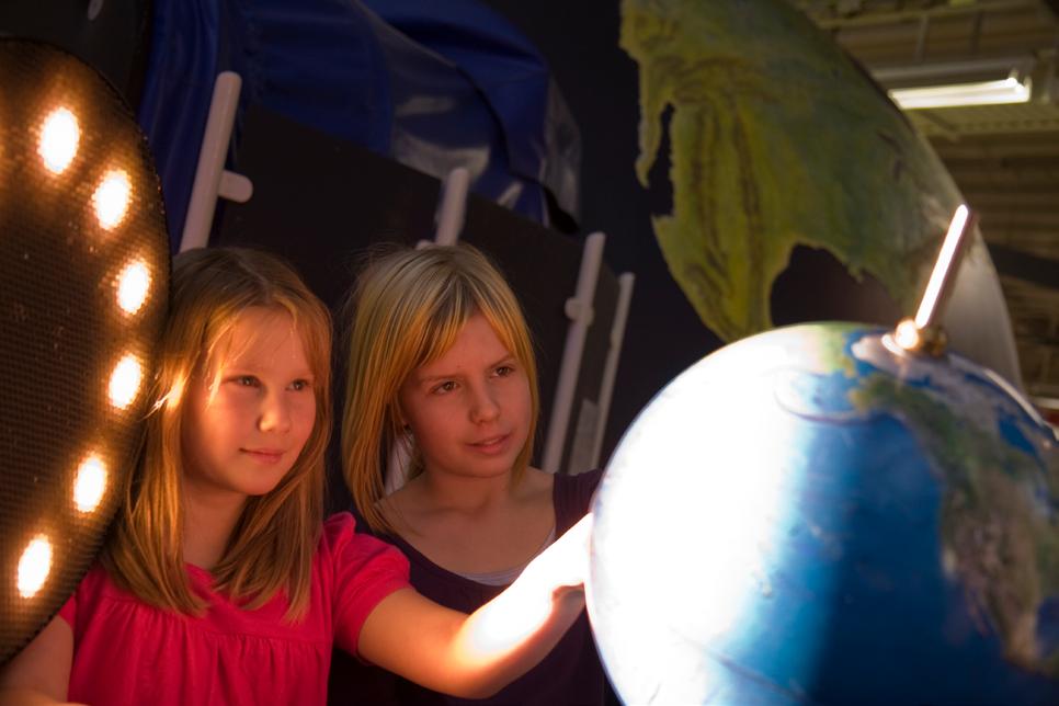 Forskning och innovation LiveNord Projektet LiveNord samlar in, populariserar och visualiserar olika typer av gränsregionala data för att öka kunskapen om gränsöverskridande aktiviteter hos