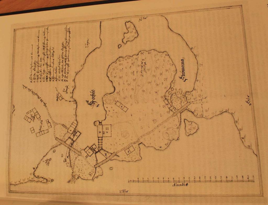 Bild 5 Karta över Forssjö bruk från mitten av 1600-talet. Centralt i bildens övre del, ses Forssjö gård med ekonomibyggnader. Bruksgårdens läge är markerat med blå ring.