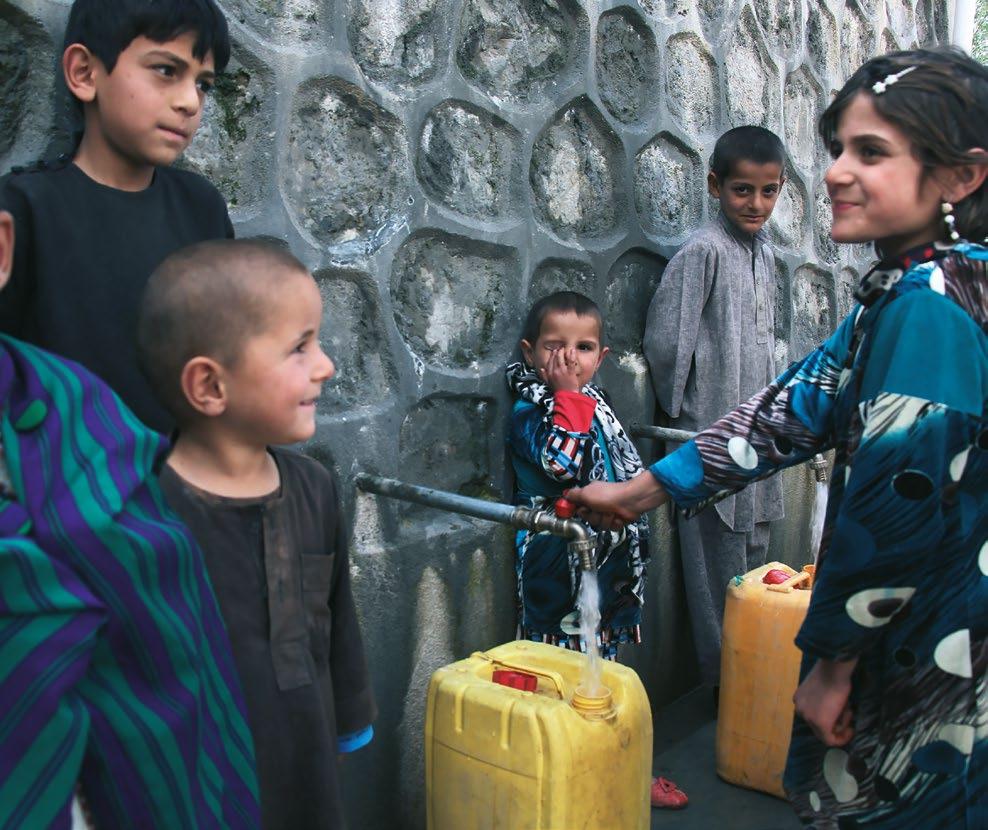 ÖVER 2 000 FAMILJER FÅR RENT VATTEN Khaylan är en by 15 mil norr om Taloqan i provinsen Takhar. Där bor nästan 18 000 personer och de flesta är jordbrukare.
