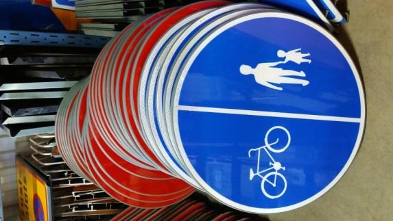 Cykling i tjänsten för de kommunanställda... 32 Cykelparkering.