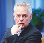 Elektronikgruppen, VD Zeteco, olika chefsbefattningar inom Ericsson Antal aktier 2 150 Antal optioner 15 000 PETER ERIKSSON Affärsområdeschef