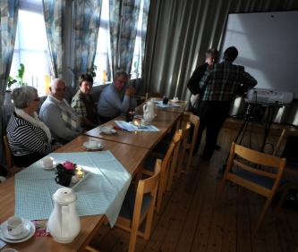 Öppen gemenskap är en samlingspunkt för både ge menskap och ett speciellt program.
