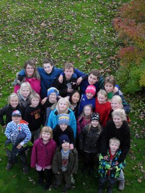 För alla höstlovslediga Skutanbarn ordnade Örslösa församling en aktivitetsdag i Tuns församlingshem första dagen på lovet. Närmare 30 barn och ungdomar kom till denna händelserika dag.