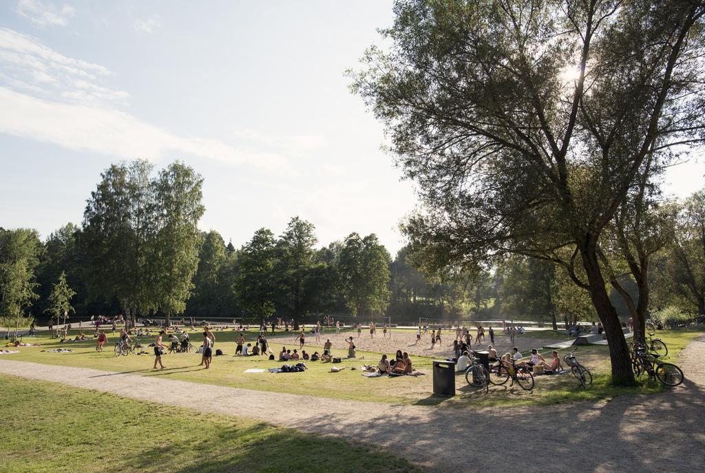 1. Inledning och mål Idag styrs riktlinjerna för upplåtelse av offentlig plats genom en policy (Policy vid upplåtelse av offentlig plats i Gävle kommun) antagen av tekniska nämnden 1997-01-23 (se