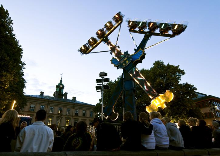 försäljning som skapar stadsliv genom mer och livligare handel och ett rikt uteliv. Vi uppmuntrar arrangemang som tillför staden olika typer av kvaliteter och upplevelser.