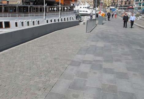 Karaktärer och material Sammanhållande basmaterial i granit för ytskikt på kajerna. Referensbild Strömkajen Stockholm.