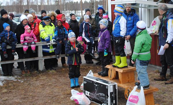 0281-14036 senast måndagen den 27 mars. FINA Begbilar i Björbo!