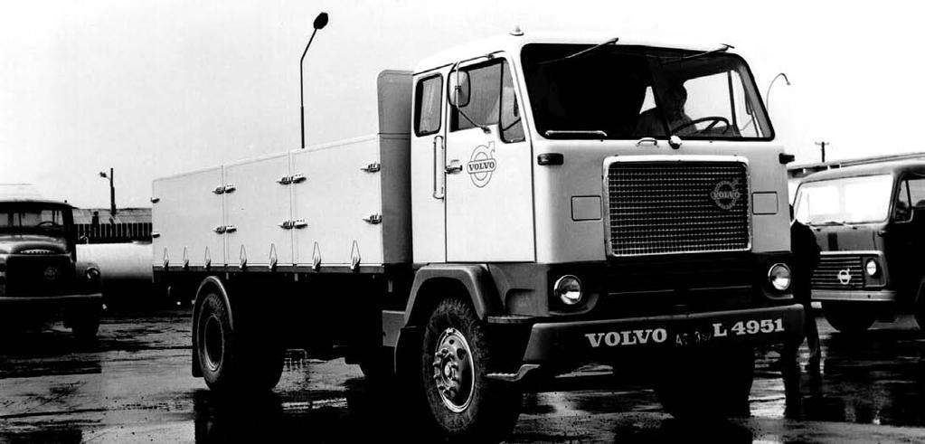 7 Här har vi en 4951 färdig för leverans Fram till 1965-66 sköttes hyttransporter med tre