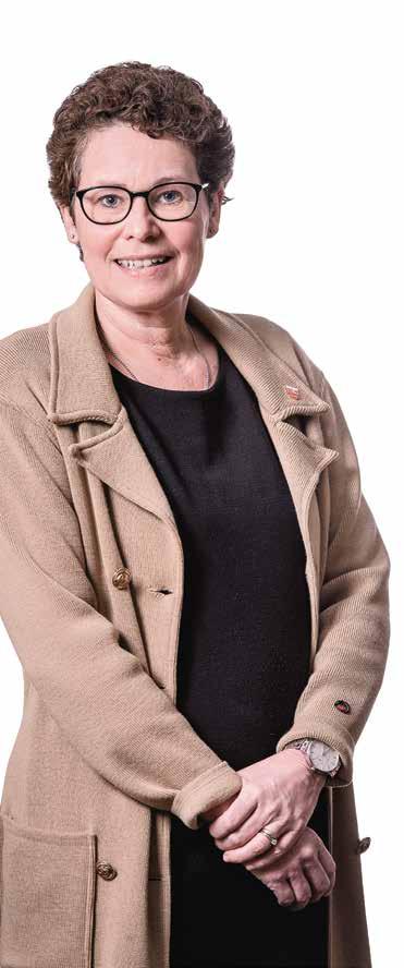 KOMMUNALRÅDET Liselotte Broberg (m) Ordförande i kommunstyrelsen Tanums kommun ska även i framtiden kännetecknas av att vi har ordning på vår ekonomi, har en hög kvalité i skola, vård och omsorg, men