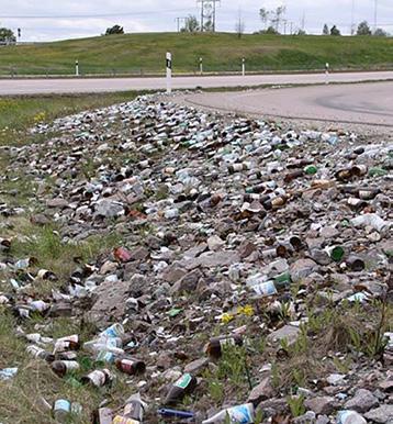 Motorcyklister har behov av vägmarkeringar med god friktion som inte tar upp en stor yta i körfältet. Hur kan olycksrisken minska på vägmarkeringar?