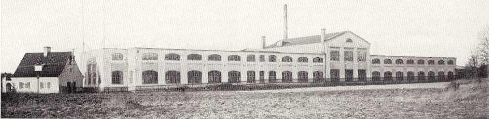 Gården, med anor från 1400-talets senare del, var i Ericssons ägo sedan 1918 och innebar närmast obegränsade möjligheter till utvidgning.