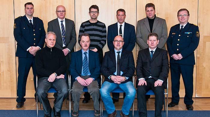 Antalet poliser har minskat med 7 och antalet civila medarbetare har ökat med 3. Av samtliga anställda är 36 % kvinnor jämfört med riksgenomsnittet på 40 %.