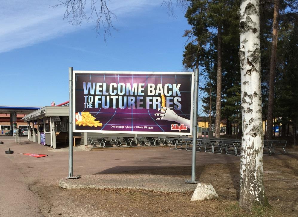 8 (16) Skylt på betongfundament framför uteserveringen Foto: Sanna Byström Verksamheter Service Kulturmiljö och fornlämningar Rekreation och friluftsliv Strandskydd Restaurang är den enda