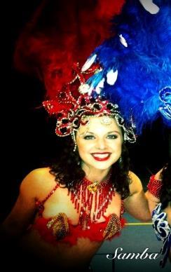 Samba kommer från Rio i Brasilien och är en dans med mycket höfter och graciösa steg och mycket glädje och energi.
