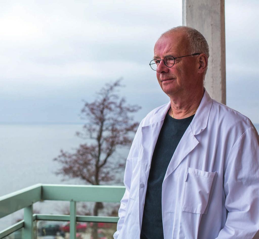 Vid horisonten ser neurologen Sven-Erik Bysell behovet av nyrekrytering till Visbys neurologiavdelning. Han hoppas att den unika arbetsplatsen lockar för kompetent personal.
