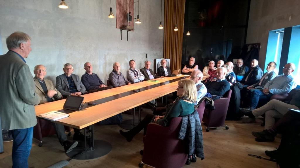Deltagarna hälsades även välkomna av Tommy Dahlström som är ordförande i Sällskapet Galärerna som är den varvshistoriska föreningen för det örlogsvarv som fanns i Stockholm.
