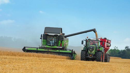 Fendt kw hk 5255 L 179 243 5255 L MCS 179 243 6275 L 225* 306* 6275 L MCS 225* 306* * Maximal effekt inkl. boost Skörda enkelt och effektivt.