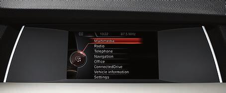 Radio Professional, med, " Control Display, kontrollreglage för idrive med direktvalsknappar, CD-spelare med MP -uppspelning.