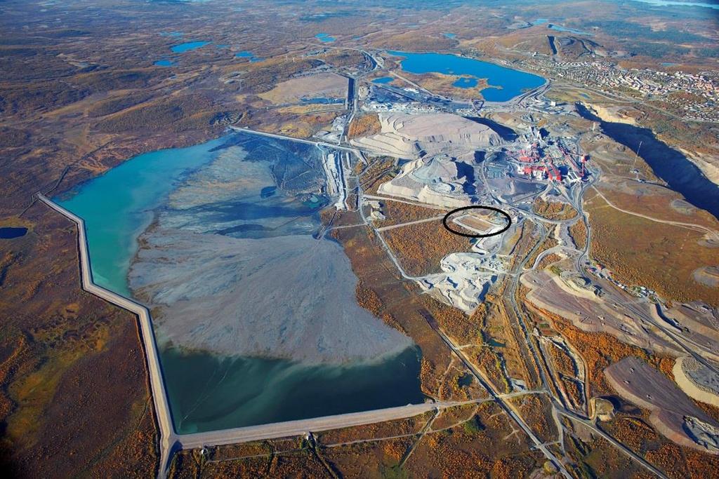 5 (7) Figur 5, flygfoto över LKAB:s gruvområde i Kiruna, avfallskalkdeponin är inringad 3 Beskrivning av nuvarande verksamhet Avfallskalkdeponin är utformad som en deponi för icke farligt avfall.