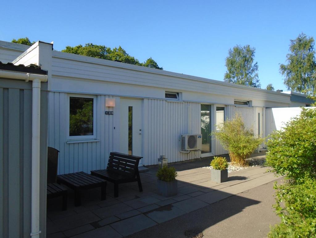 Överlåtelsebesiktning Förhandsbesiktning Lindås 1:217, Göteborg Billdals Aspväg 138, 427 39 Billdal Göteborg 2017-06-05 Lars Andersson, SBR 55243 Eminenta Besiktning & Värdering i