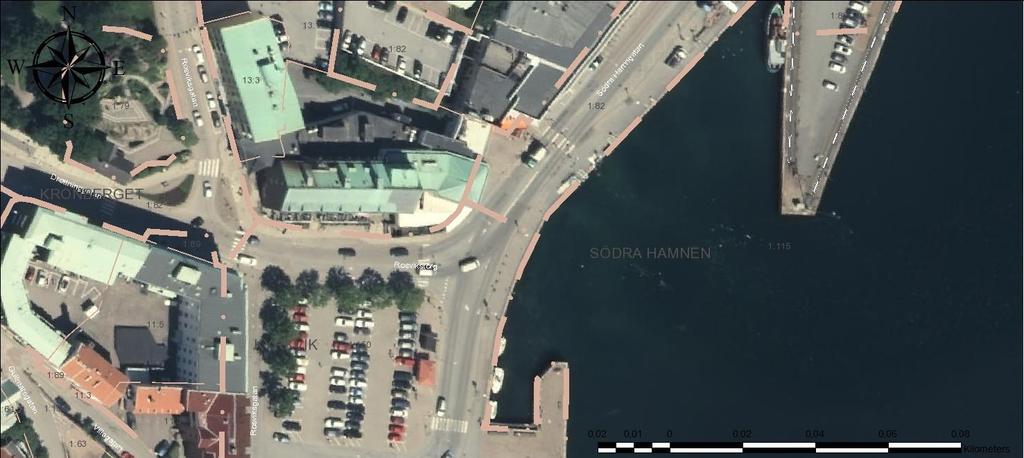 Den med gult markerade ytan är ca 20 meter av den egentliga Fiskhamnskajen, denna del av kajen bör projekteras och renoveras i det närmaste för att på detta sätt skapa en fungerande arbetsyta för