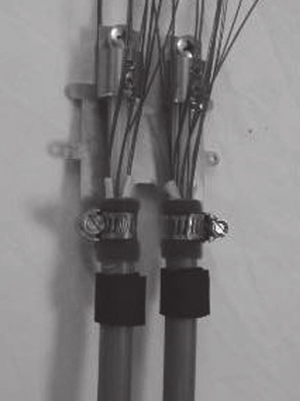 2 Filttape monteras runtom kabeln vid mantelkant.