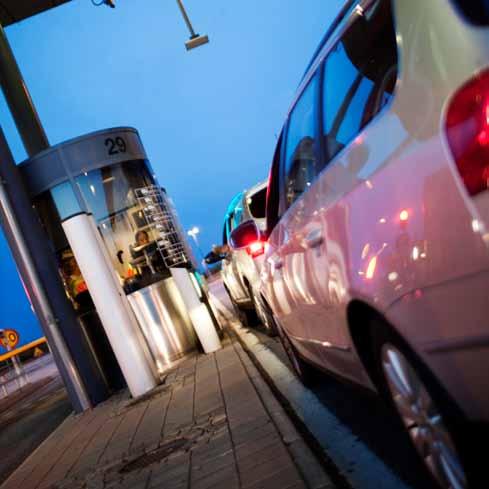 Anläggningen Øresundsbron består i stora drag av en 8 kilometer lång snedkabelbro, en 4 kilometer lång konstgjord ö och en tunnel på 4 kilometer.