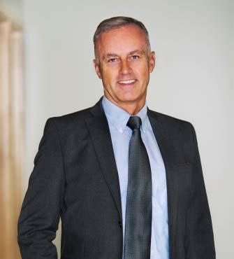 LEDNING OCH FÖRVALTNING Henrik Lindquist, VD Henrik har arbetat med portföljförvaltning i mer än 20 år och ansvarar för försäljningen av Enters tjänster.